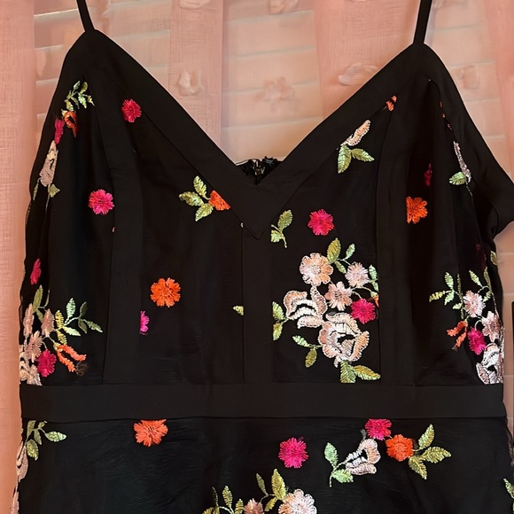 Lulus dress - Picture 2 of 5